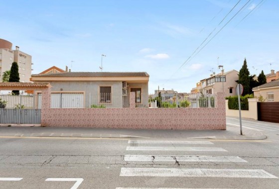 Revente - Single family house - Torrevieja - Nueva Torrevieja