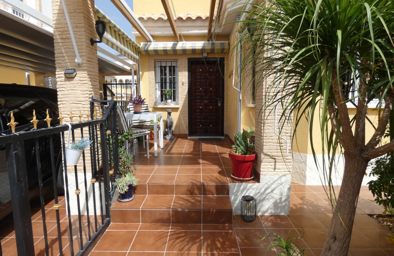 Resale - Villa - Algorfa