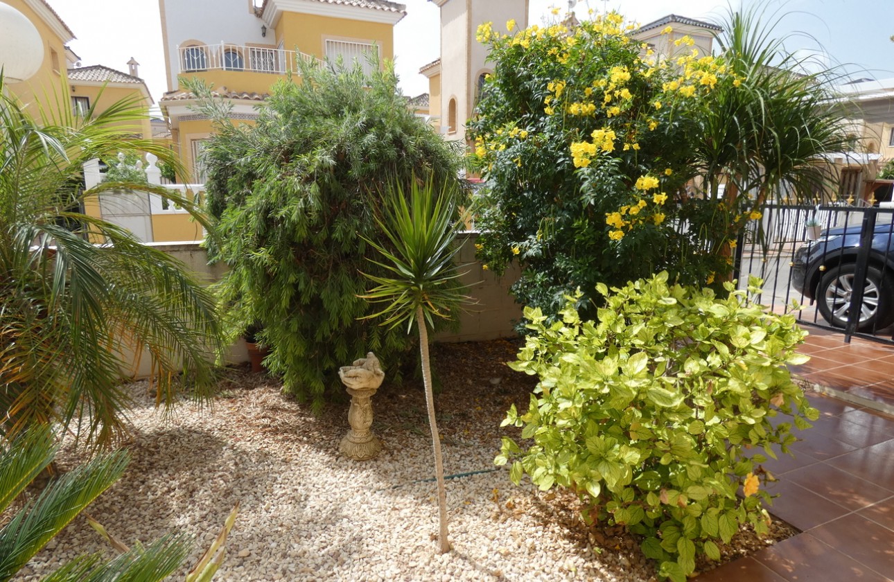 Resale - Villa - Algorfa