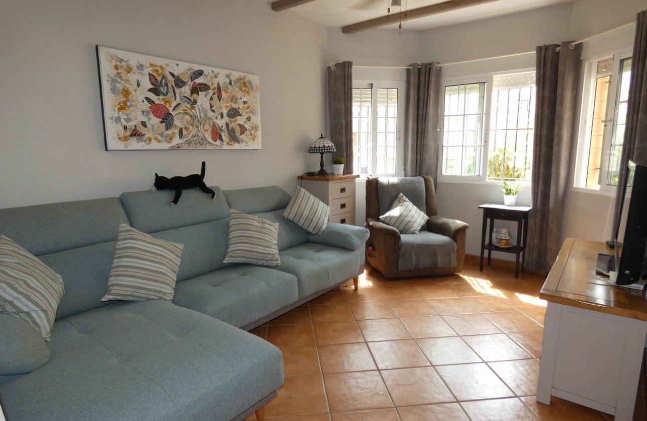 Resale - Villa - Algorfa