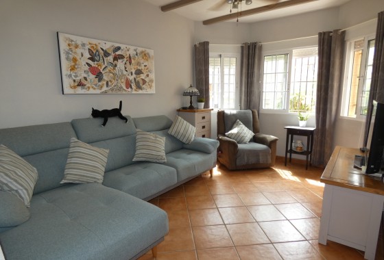 Resale - Villa - Algorfa