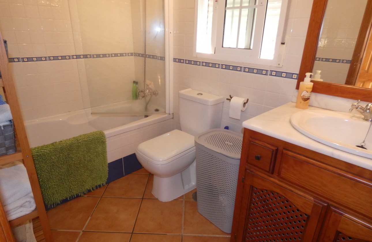 Resale - Villa - Algorfa