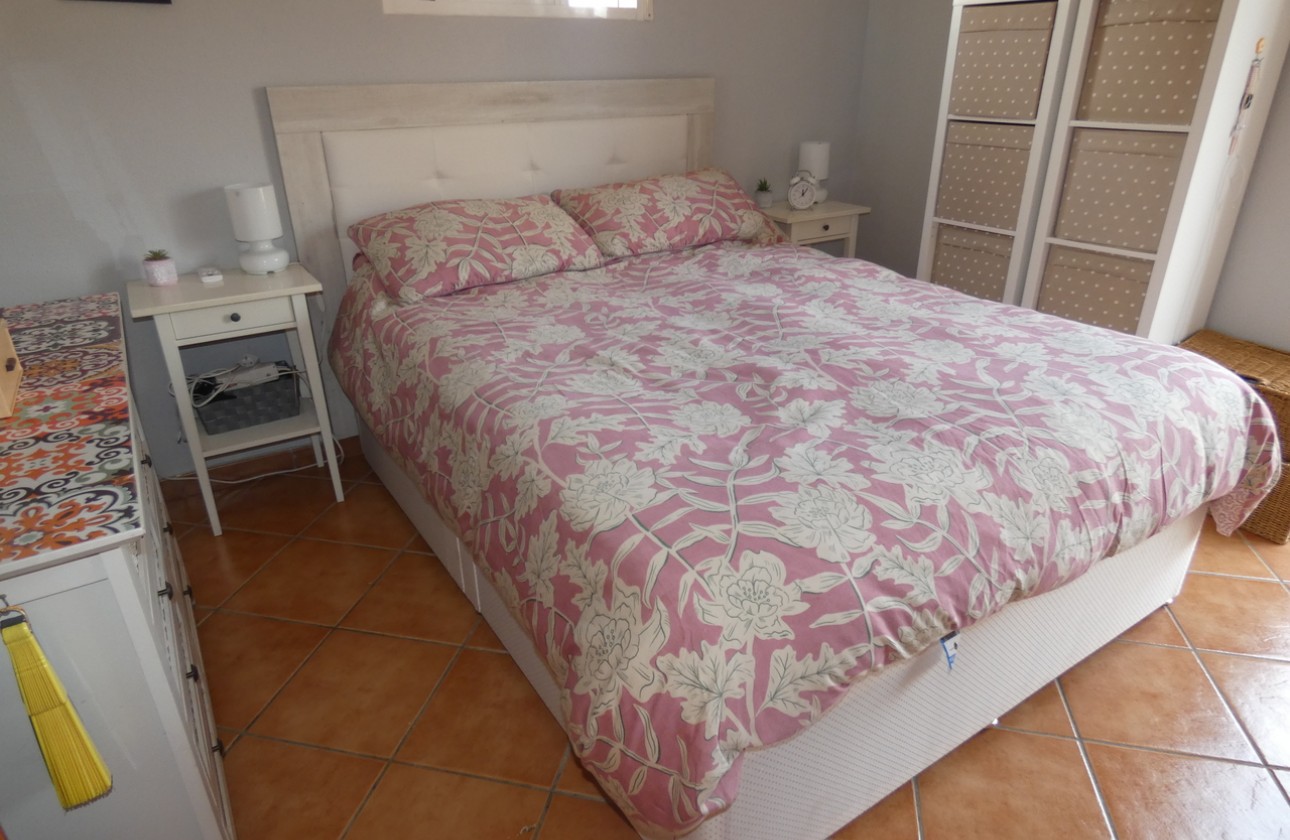 Resale - Villa - Algorfa