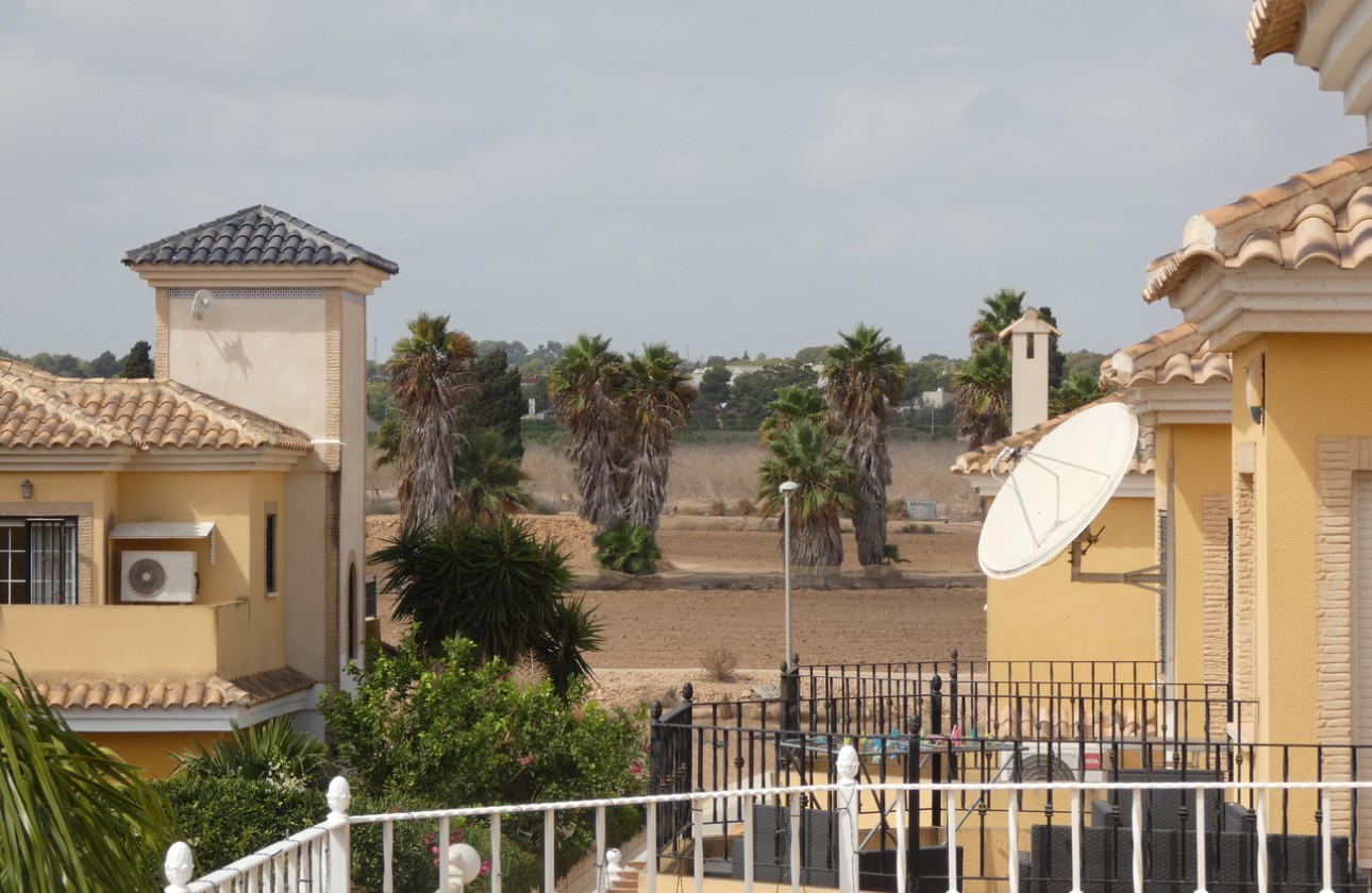 Resale - Villa - Algorfa