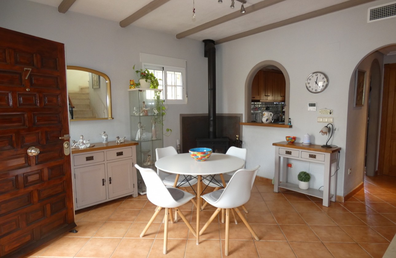 Resale - Villa - Algorfa