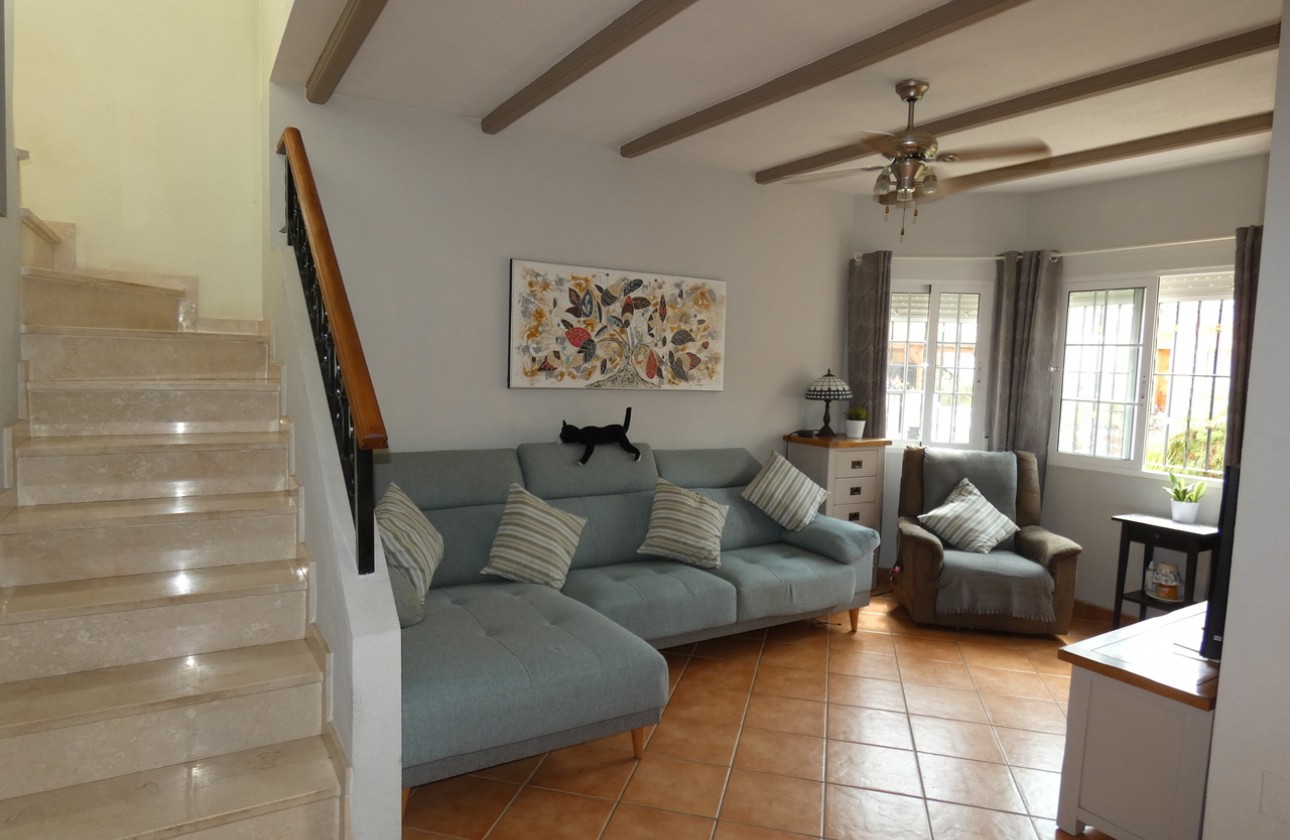 Resale - Villa - Algorfa