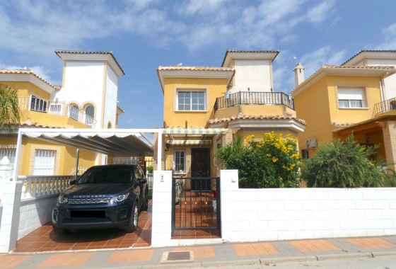 Resale - Villa - Algorfa