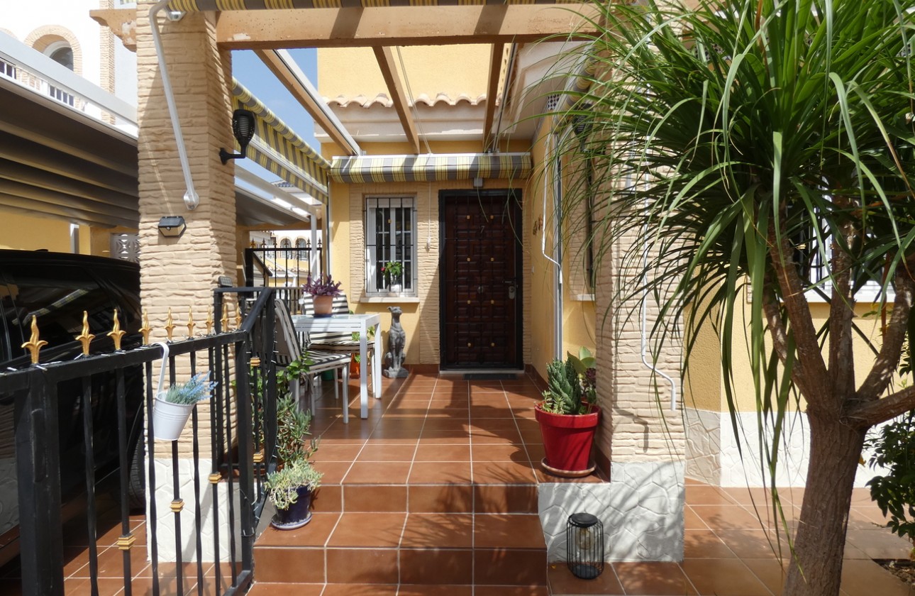 Resale - Villa - Algorfa