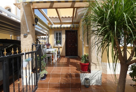 Resale - Villa - Algorfa