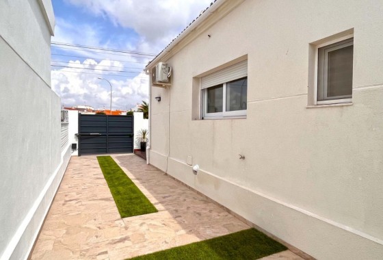 Revente - Villa - Torrevieja - San Luis