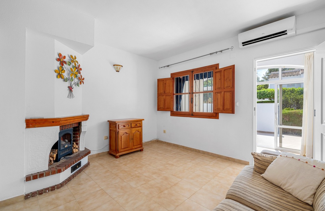 Resale - Villa - Torrevieja - Lago jardin