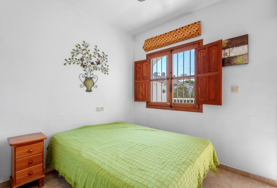 Resale - Villa - Torrevieja - Lago jardin