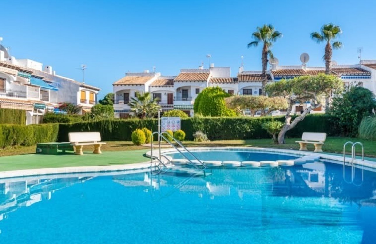 Resale - Villa - Torrevieja - Lago jardin