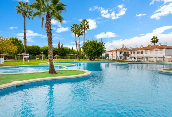 Resale - Villa - Torrevieja - Lago jardin