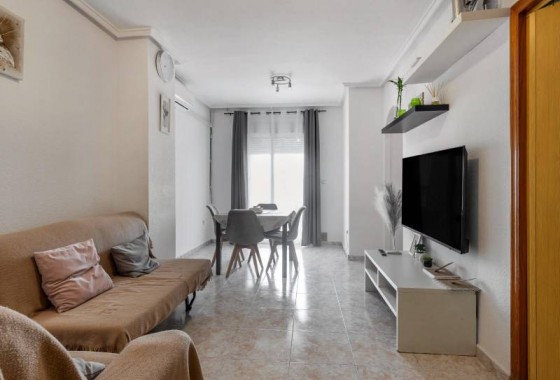 Resale - Apartment / flat - Torrevieja - Nueva Torrevieja