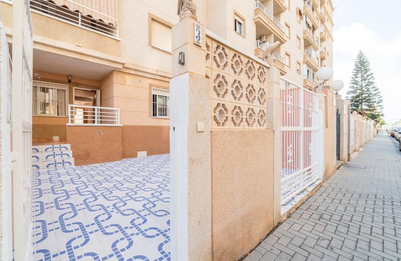 Resale - Apartment / flat - Torrevieja - Nueva Torrevieja