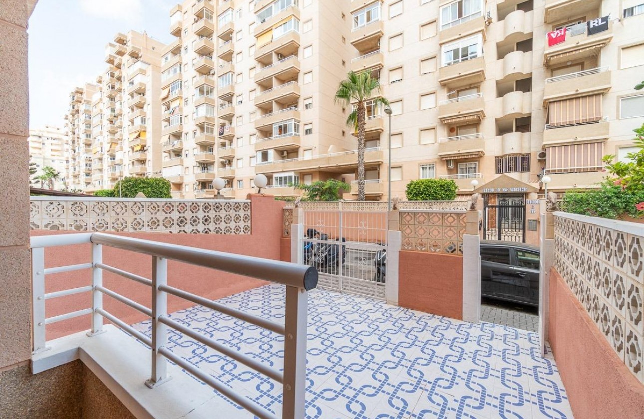 Revente - Appartement - Torrevieja - Nueva Torrevieja