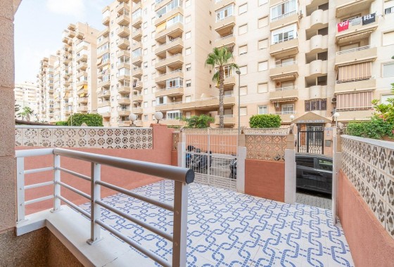 Revente - Appartement - Torrevieja - Nueva Torrevieja