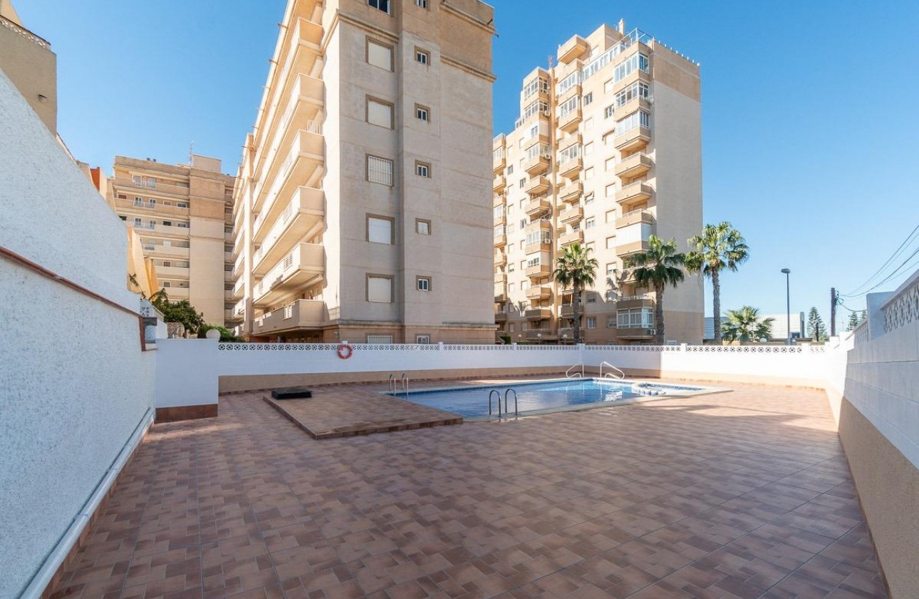 Resale - Apartment / flat - Torrevieja - Nueva Torrevieja