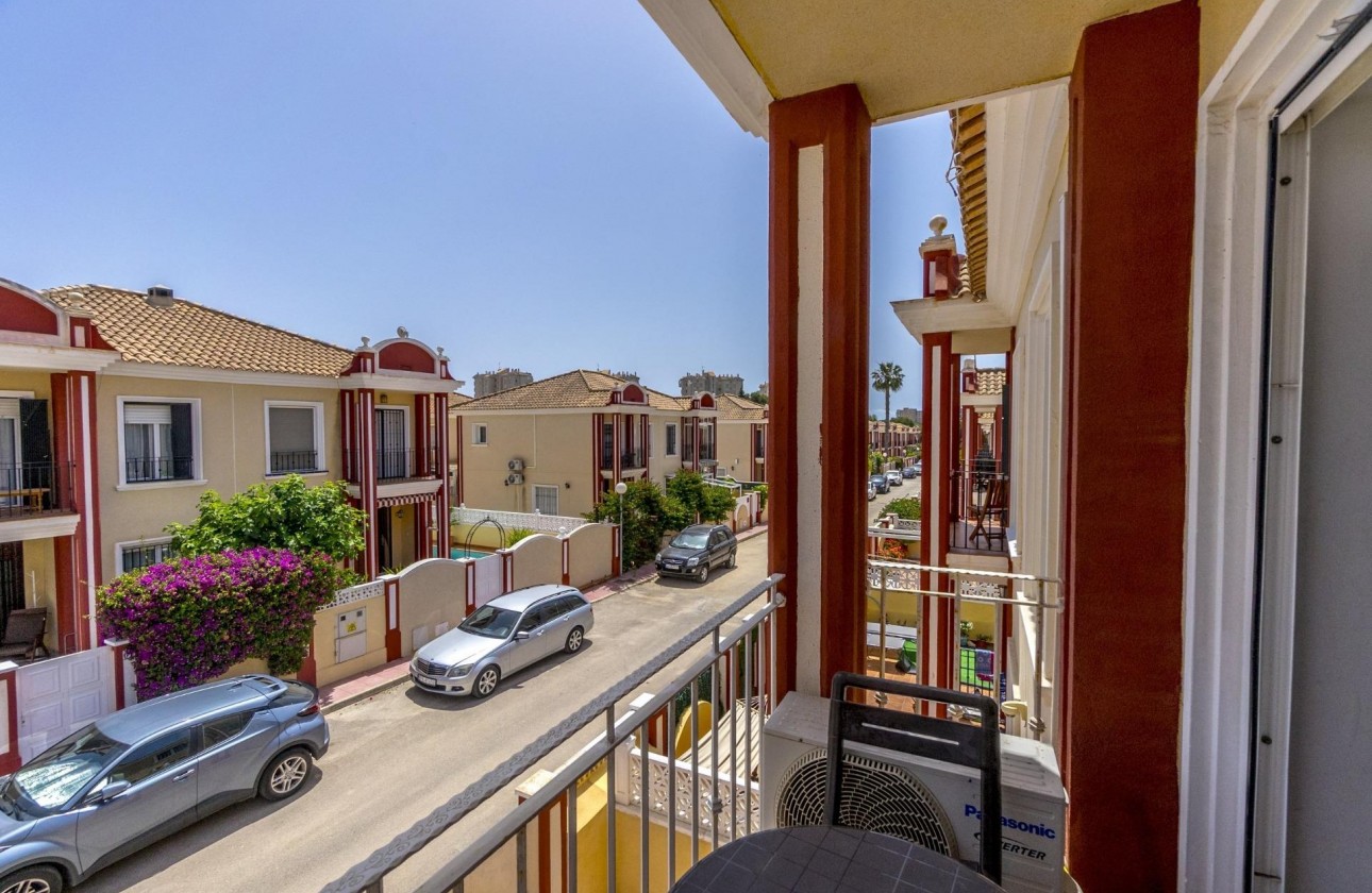 Resale - Villa - Orihuela Costa - Campoamor