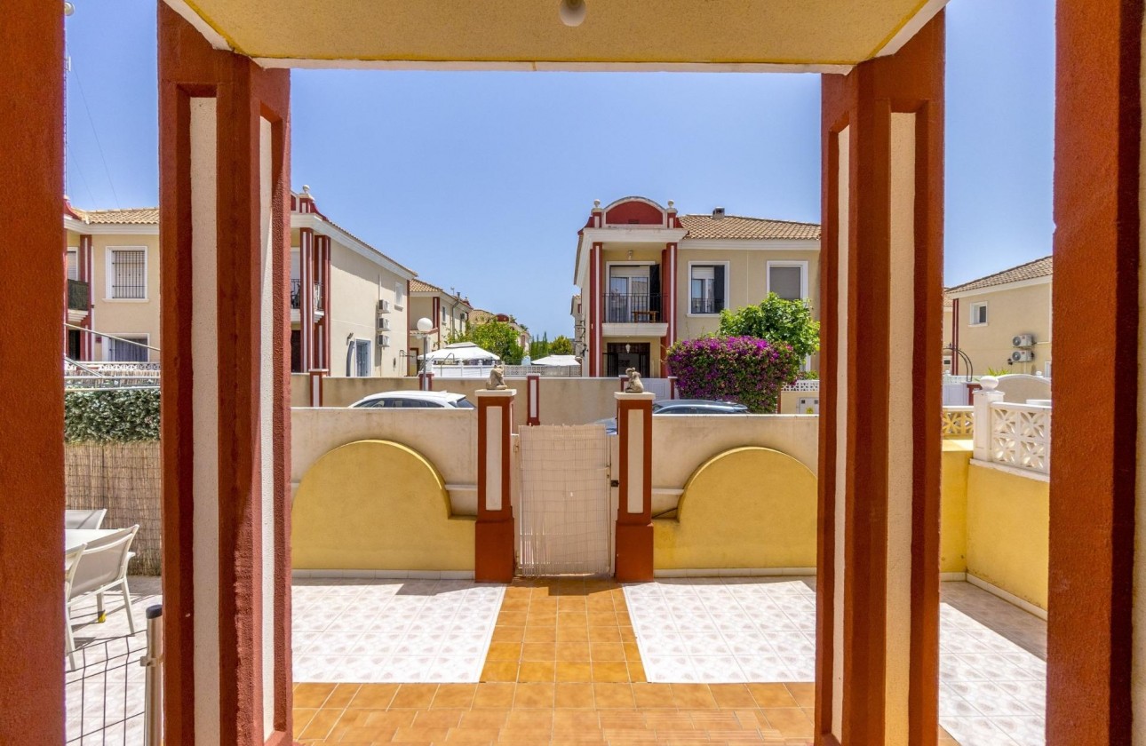 Resale - Villa - Orihuela Costa - Campoamor