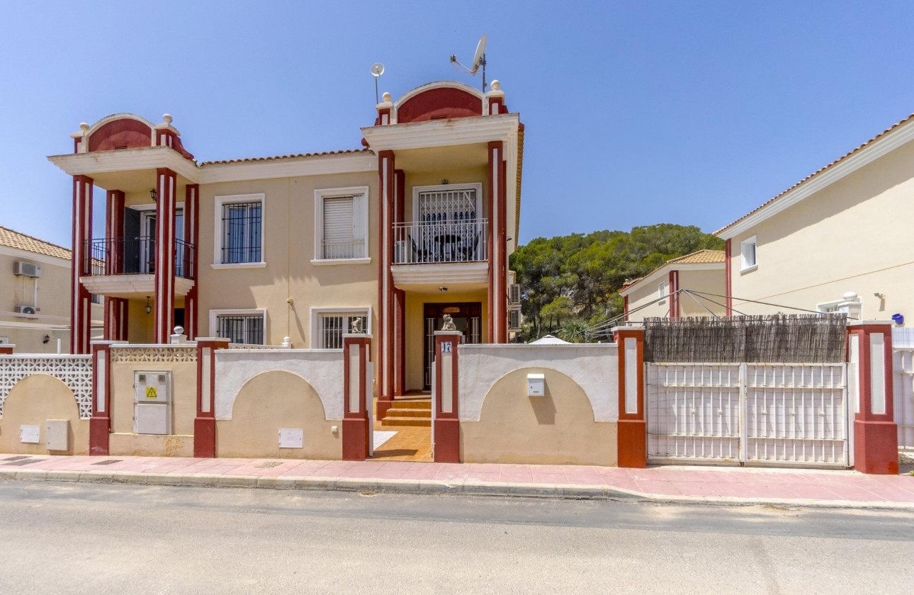 Resale - Villa - Orihuela Costa - Campoamor