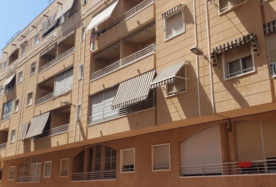 Resale - Apartment / flat - Guardamar del Segura - Los secanos