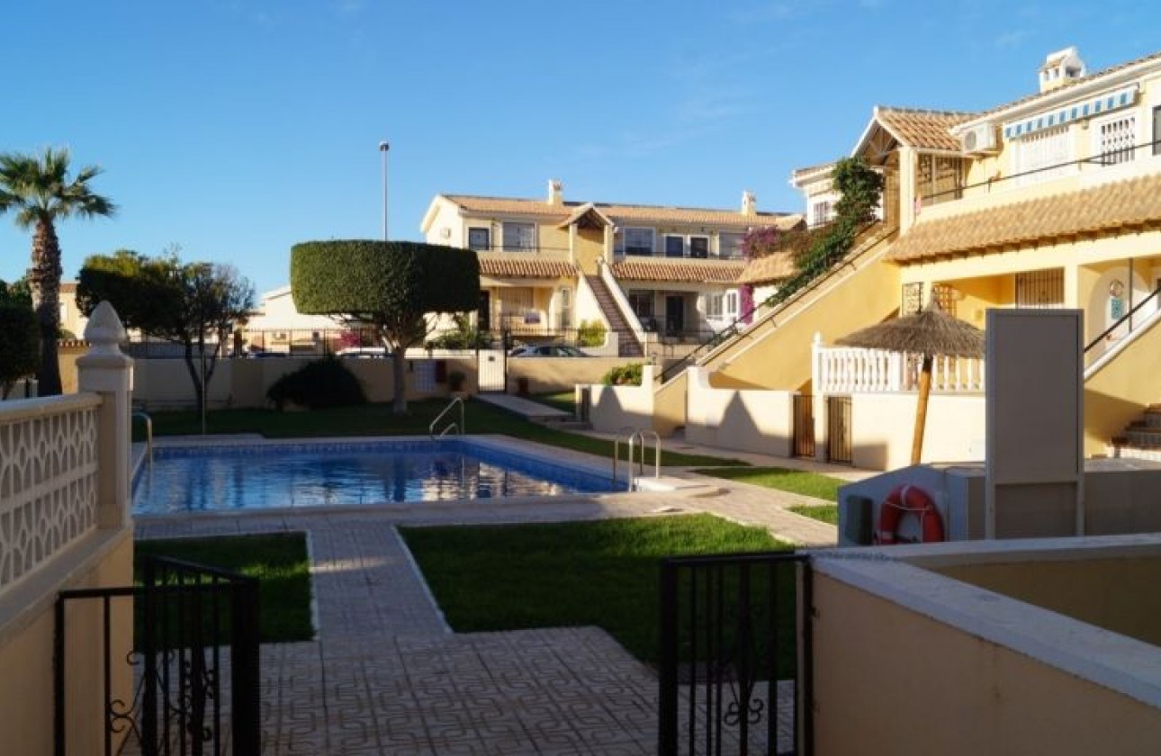 Resale - Apartment / flat - Orihuela Costa