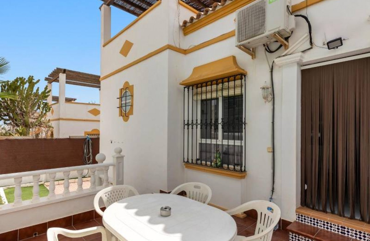 Resale - Villa - Torrevieja - Los altos