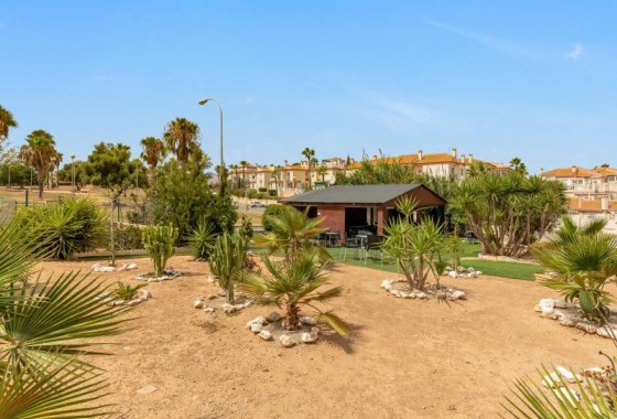 Resale - Villa - Torrevieja - Los altos