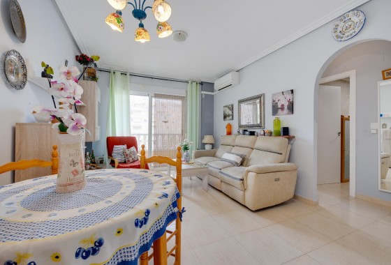 Resale - Apartment / flat - Torrevieja - Playa de Los Locos-Curva del Palangre