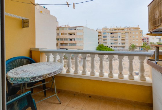 Resale - Apartment / flat - Torrevieja - Playa de Los Locos-Curva del Palangre