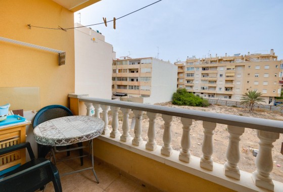 Resale - Apartment / flat - Torrevieja - Playa de Los Locos-Curva del Palangre