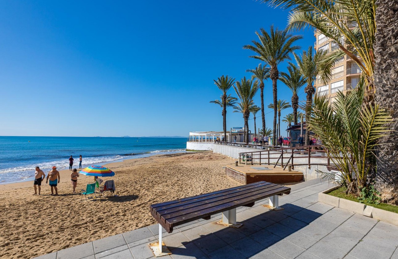 Resale - Apartment / flat - Torrevieja - Playa de Los Locos-Curva del Palangre