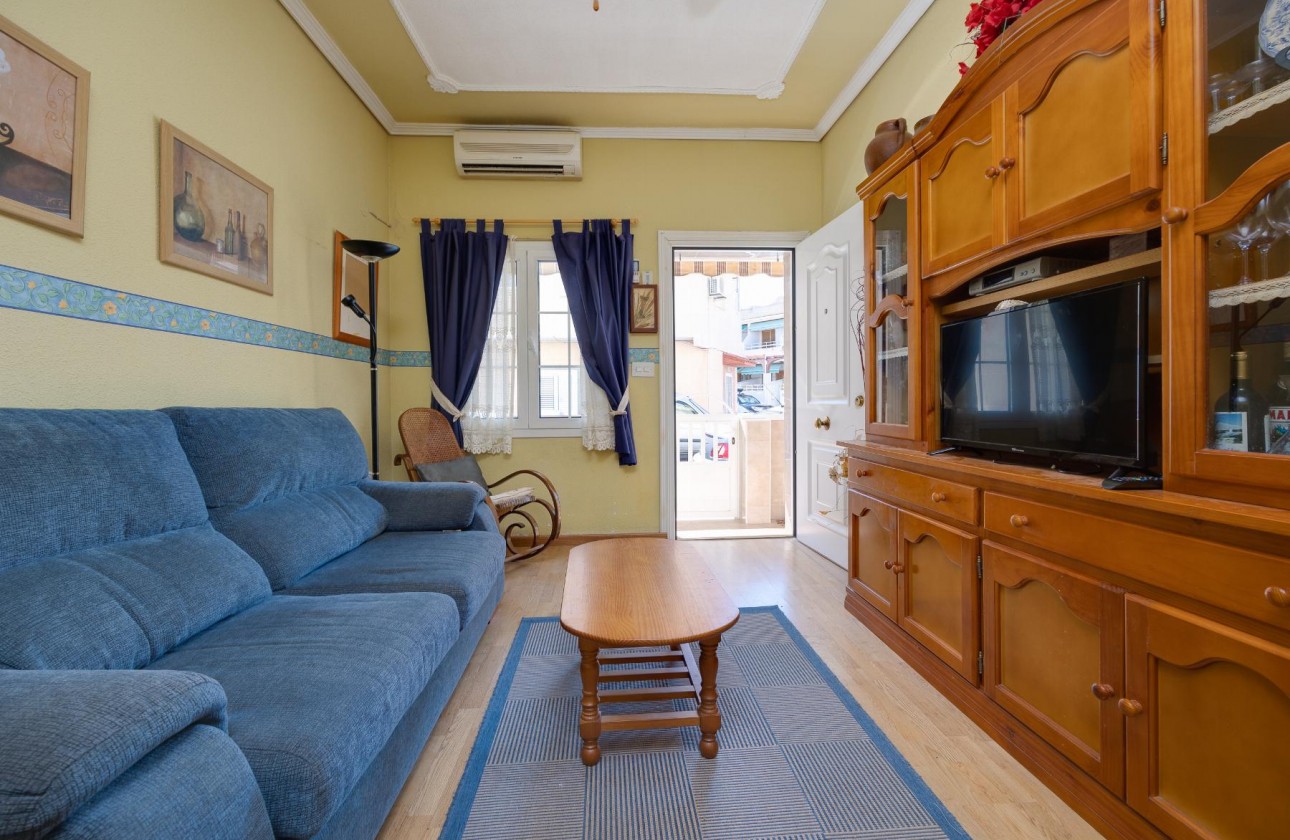 Resale - Bungalow - Torrevieja - Playa de La Acequion