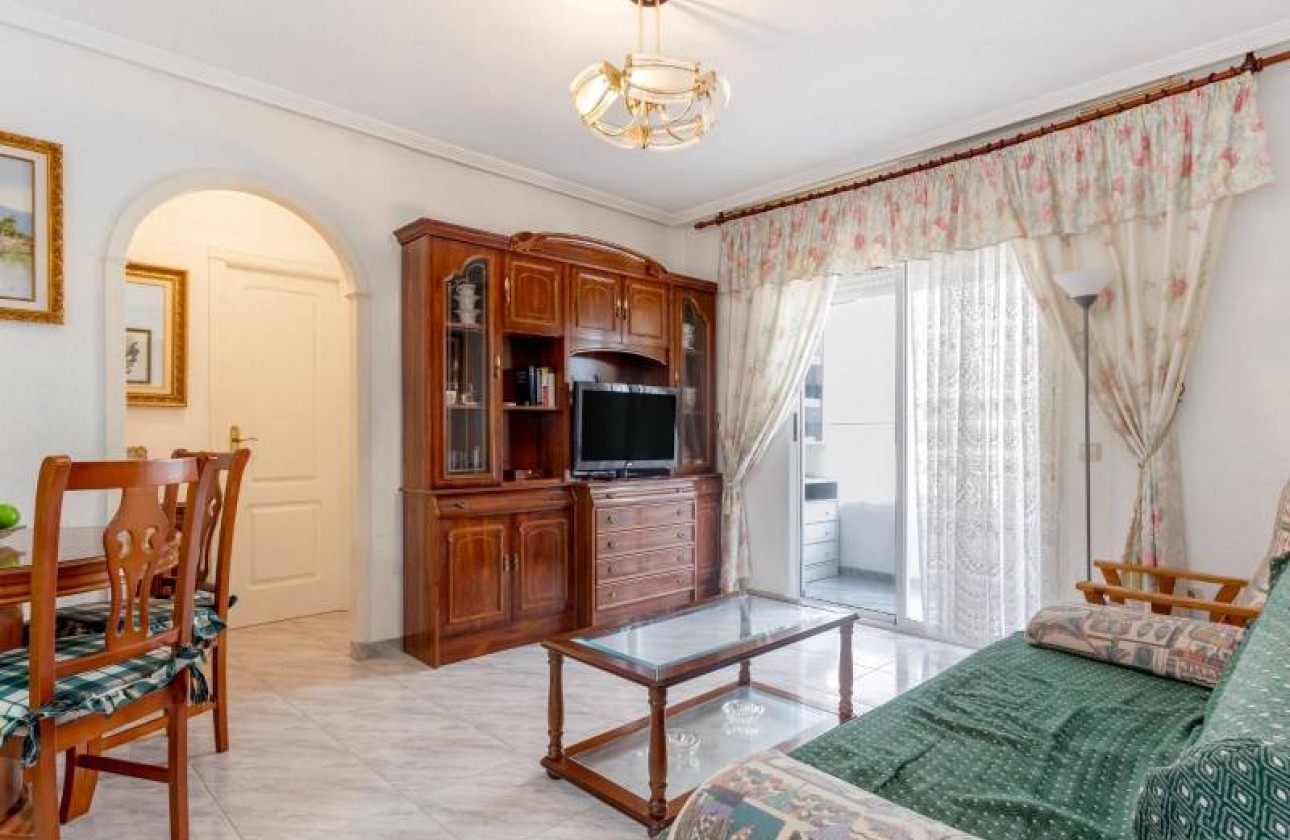 Resale - Apartment / flat - Torrevieja - Estacion de autobuses