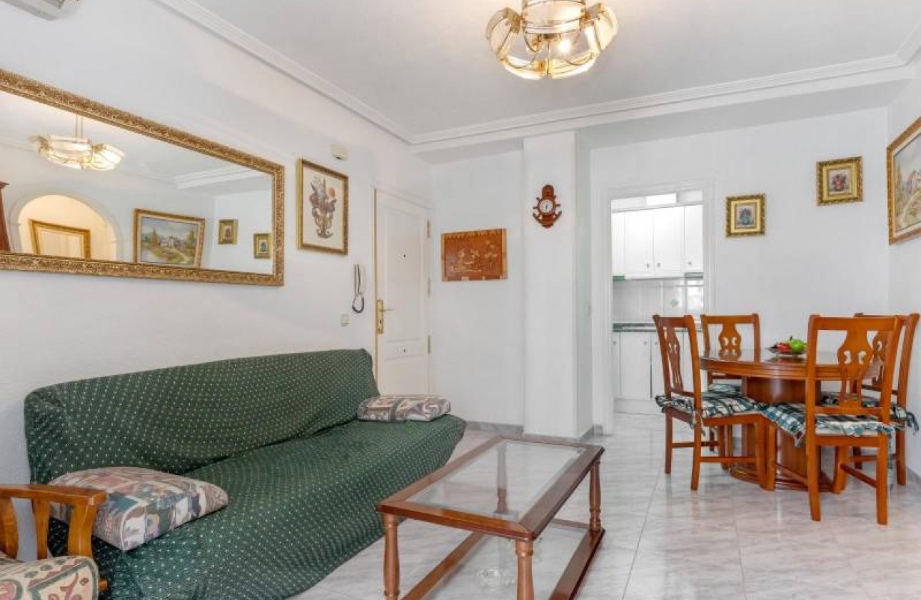 Resale - Apartment / flat - Torrevieja - Estacion de autobuses