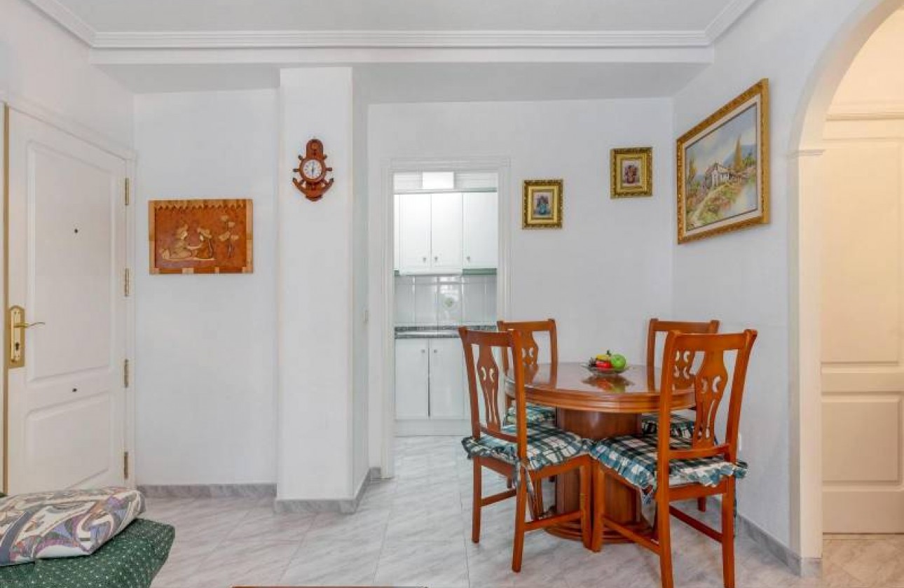 Resale - Apartment / flat - Torrevieja - Estacion de autobuses