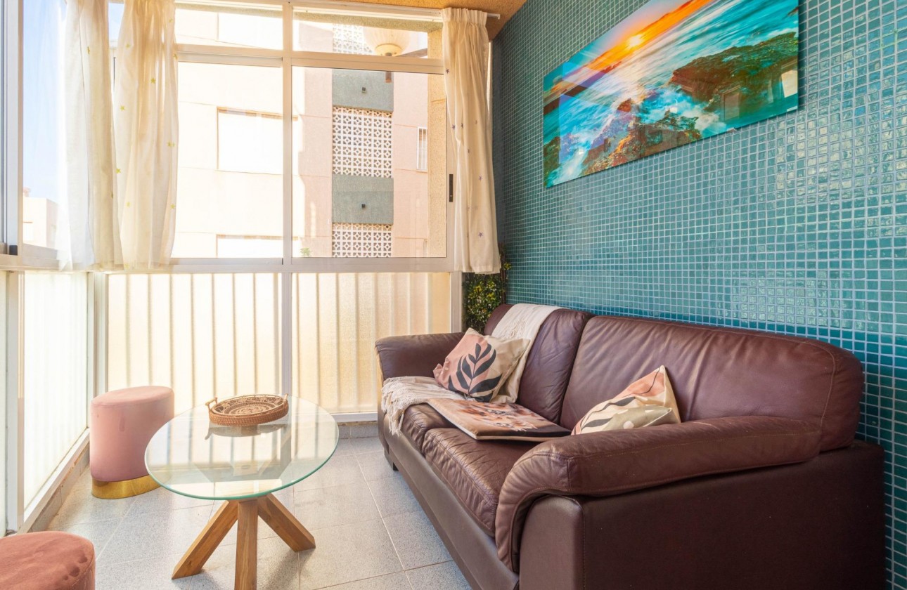 Resale - Apartment / flat - Torrevieja - La Mata