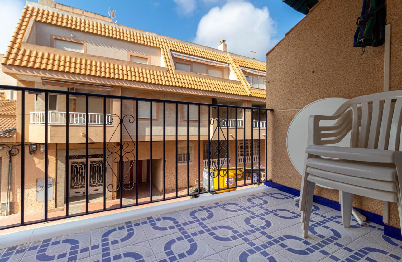 Resale - Apartment / flat - Torrevieja - Playa de los Naufragos