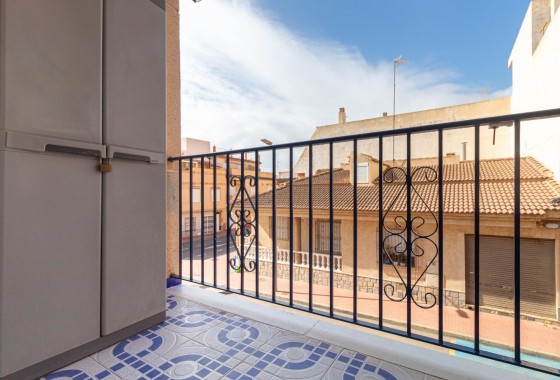 Resale - Apartment / flat - Torrevieja - Playa de los Naufragos