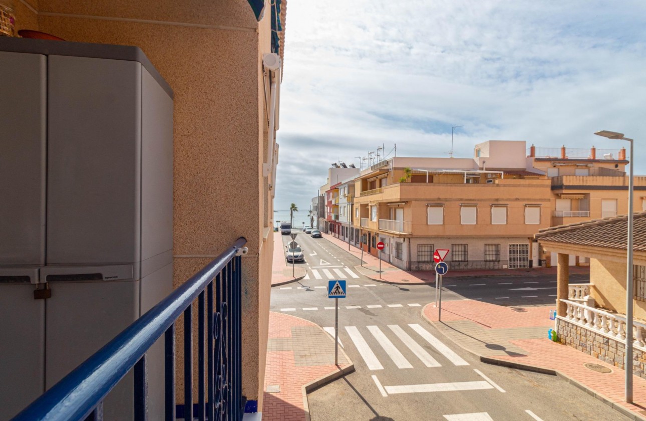 Resale - Apartment / flat - Torrevieja - Playa de los Naufragos