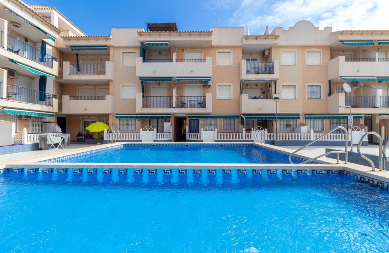 Resale - Apartment / flat - Torrevieja - Playa de los Naufragos