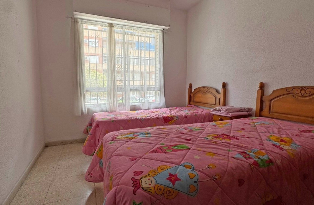 Reventa - Apartamento / piso - Torrevieja - El Acequión - Los Náufragos