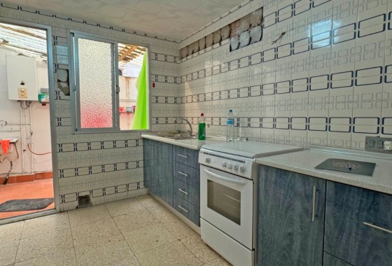 Reventa - Apartamento / piso - Torrevieja - El Acequión - Los Náufragos