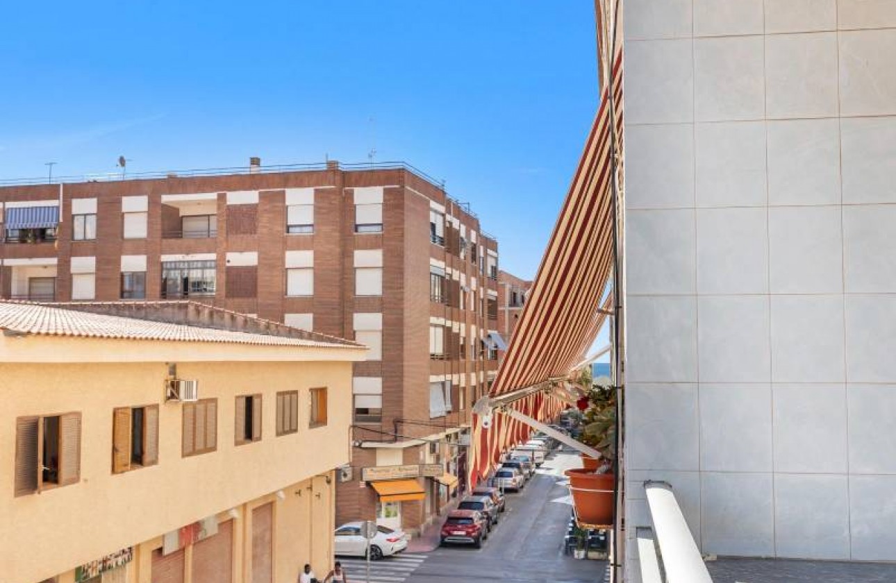 Resale - Apartment / flat - Torrevieja - Estacion de autobuses