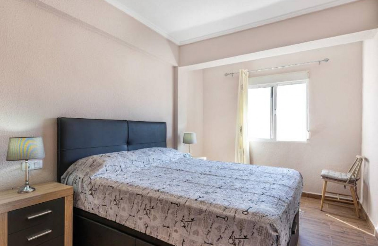 Reventa - Apartamento / piso - Torrevieja - Estacion de autobuses