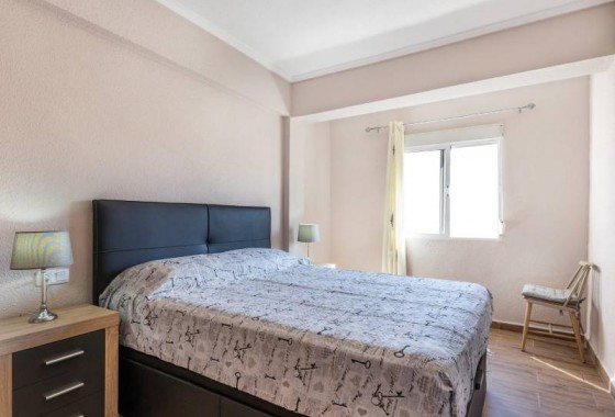 Resale - Apartment / flat - Torrevieja - Estacion de autobuses