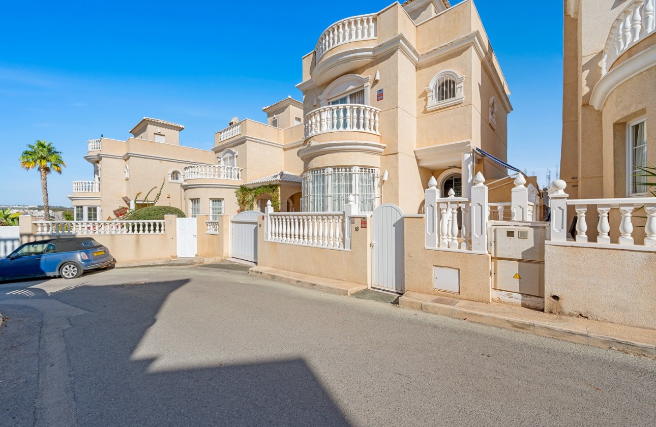 Resale - Villa - Orihuela - Los Altos