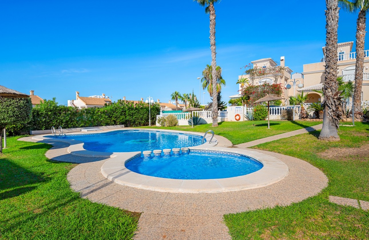 Resale - Villa - Orihuela - Los Altos